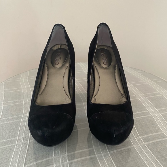 Black Suede Pumps 🖤 - Picture 2 of 7